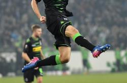 开云体育-沙尔克客场不敌弱旅，遭遇连败危机的简单介绍