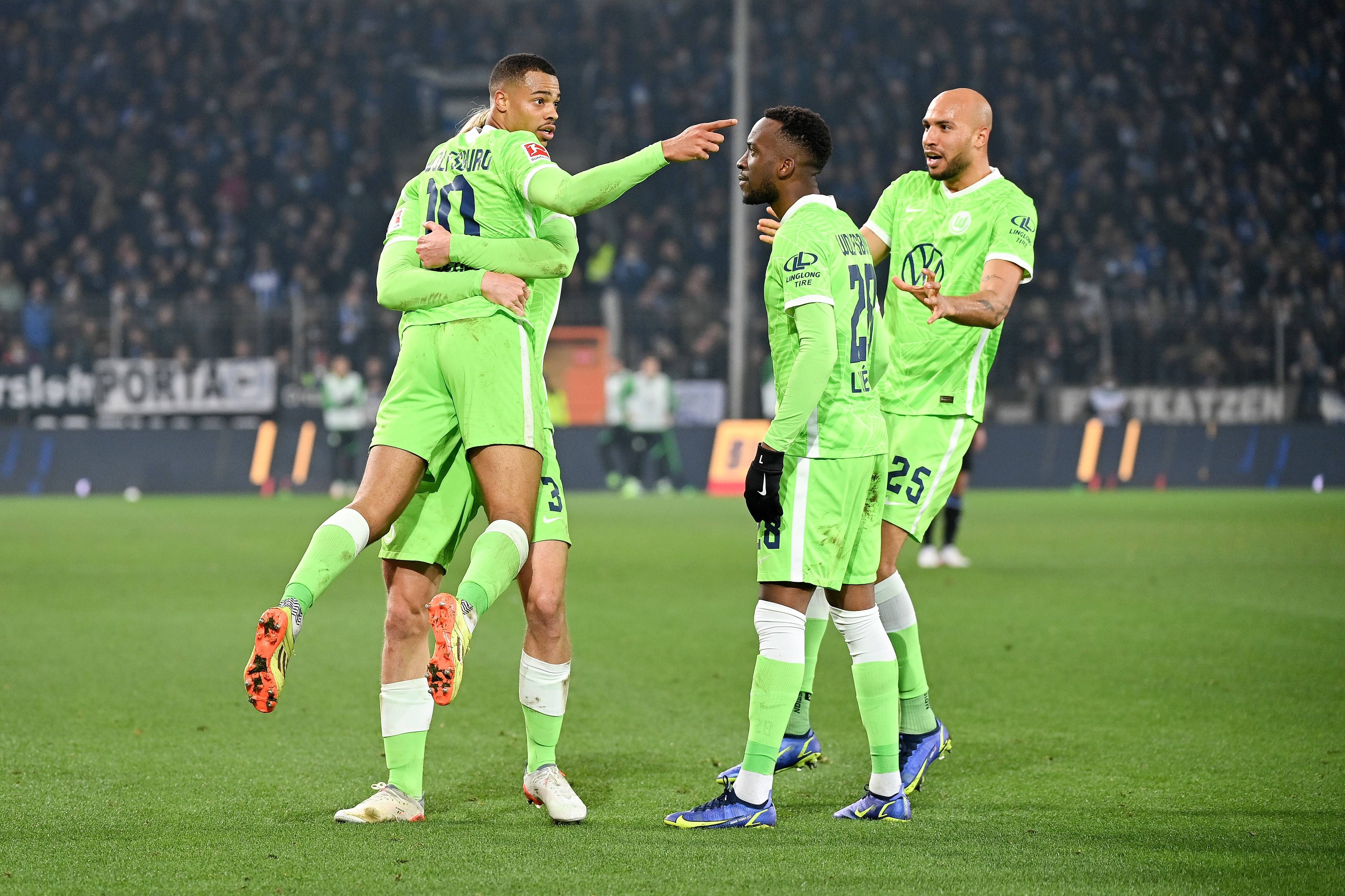 关于门兴格拉德巴赫德比胜多负少，欲夺冠军的信息