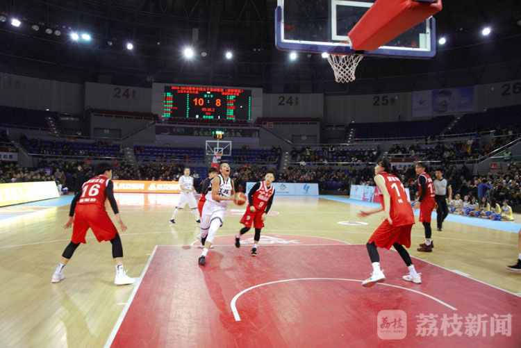 新疆队员集体发挥,连胜气势如虹 新疆队员集体发挥,连胜气势如虹