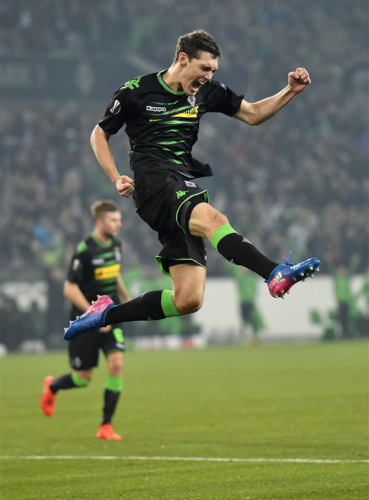 沙尔克客场不敌弱旅，遭遇连败危机的简单介绍