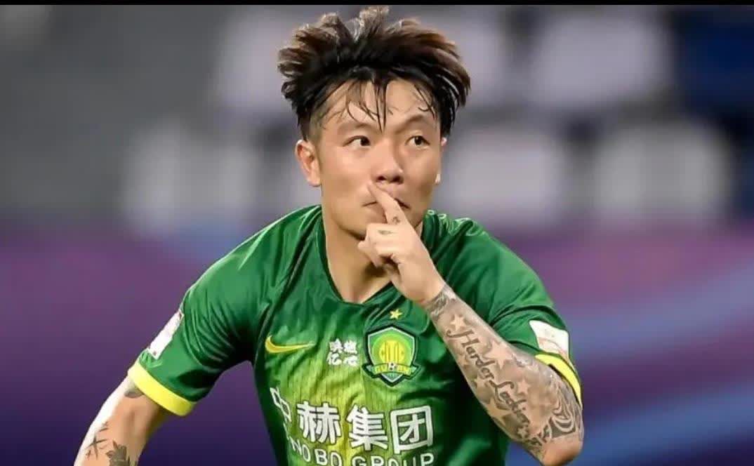 关于张稀哲表现抢眼，亚冠联赛战况激烈的信息