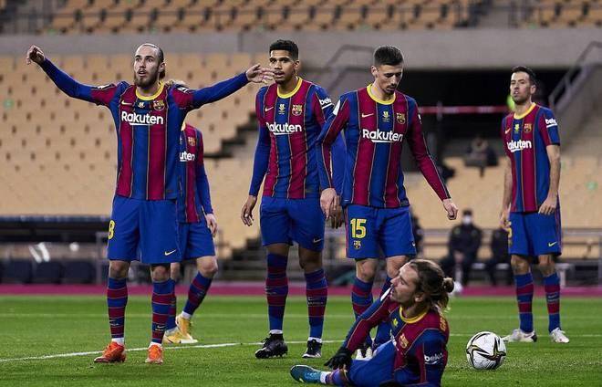 巴塞罗那客场遭遇进球荒，主帅面临压力