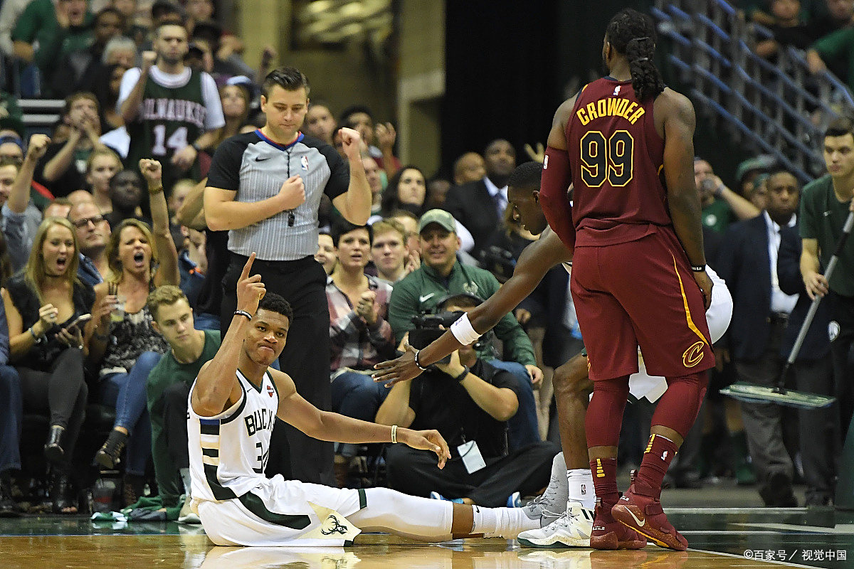 包含雄鹿客场大胜骑士，字母哥领军砍下全队最高27分的词条