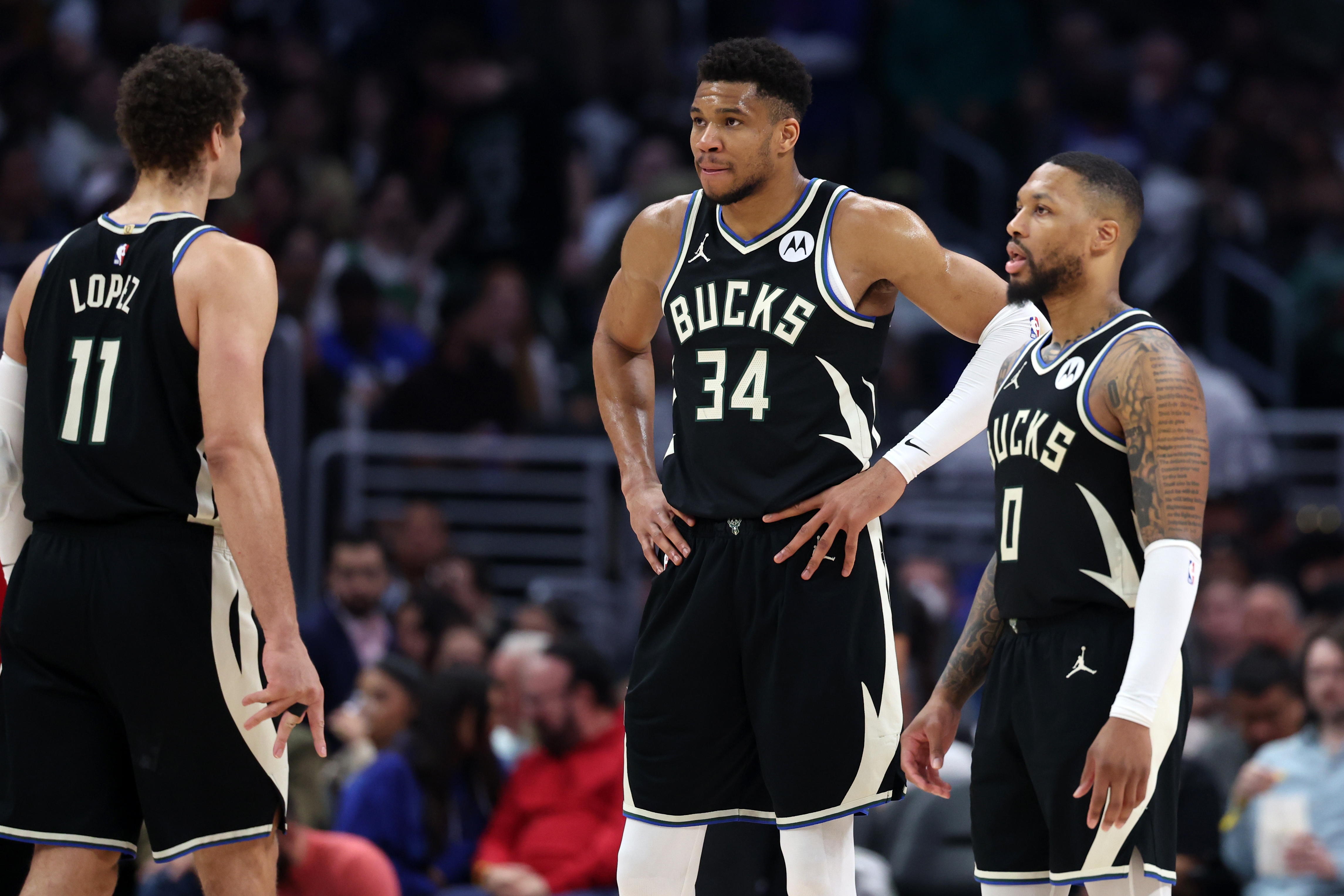 包含雄鹿客场大胜骑士，字母哥领军砍下全队最高27分的词条