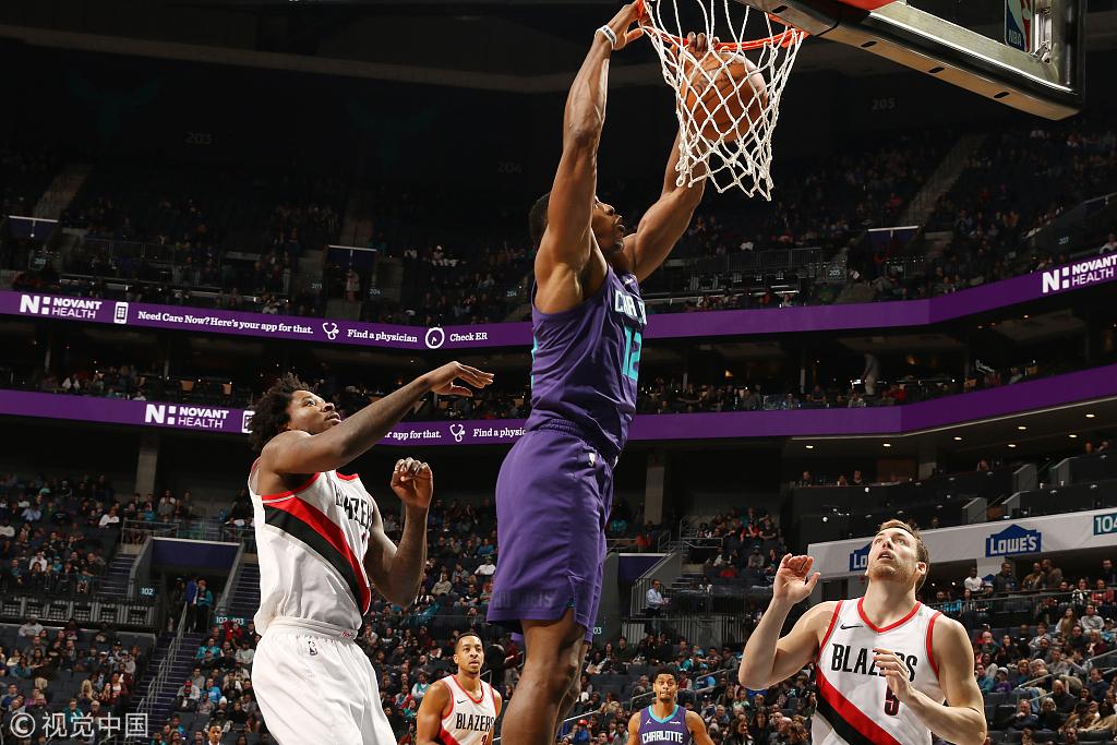 开拓者险胜黄蜂，取得七连胜